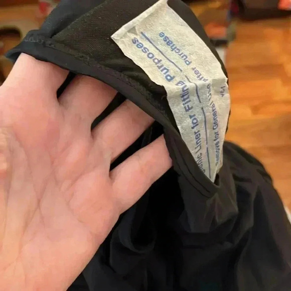 White Stag - Women's Halter Skirted Black Swimsuit Size 4-6 - Picture 5 of 5